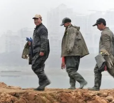 返鄉(xiāng)開面條坊是等頭發(fā)蒼白還是趁年輕？面條機需要幾個人操作？