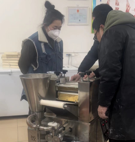 三好餃子機(jī)包餃子