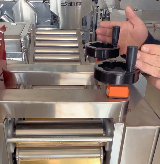 三好餃子機結構設計