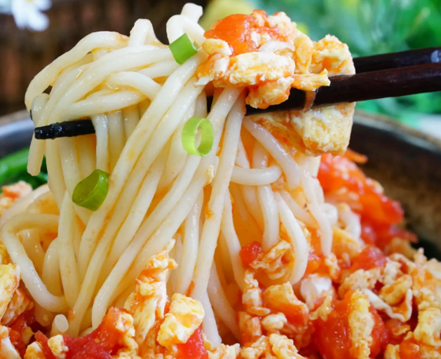 新手小白搞錢秘籍！一臺三好面條機，輕松開啟吸金模式